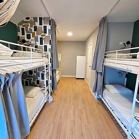Aerostay Hotel *